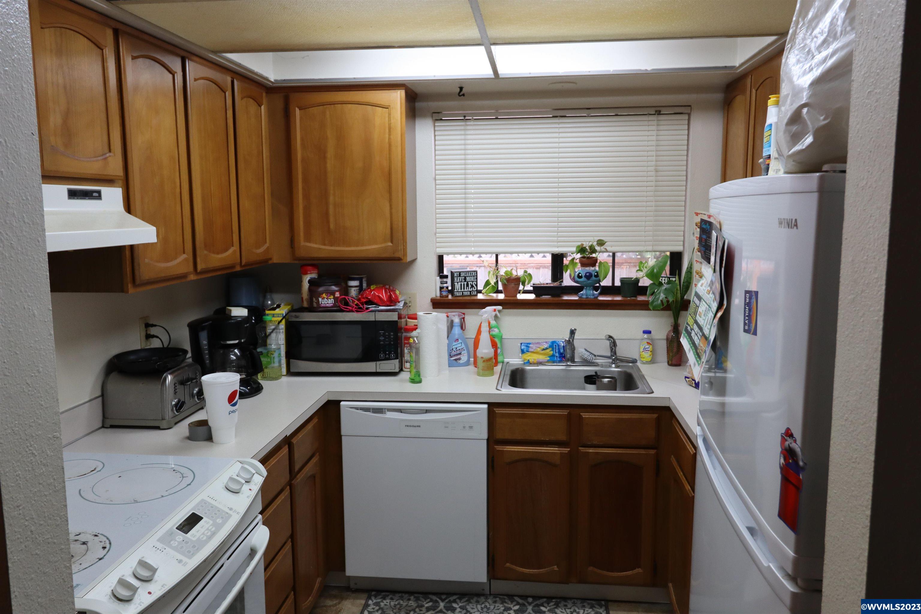 420 Southeast Madison Street Albany, OR 97321 - Photo 4 of 5