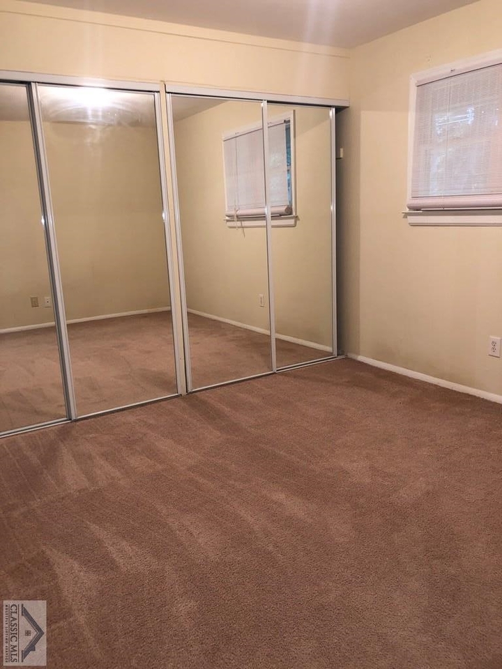 127 Pineview Drive Athens, GA 30606 - Photo 8 of 10 a view of an empty room
