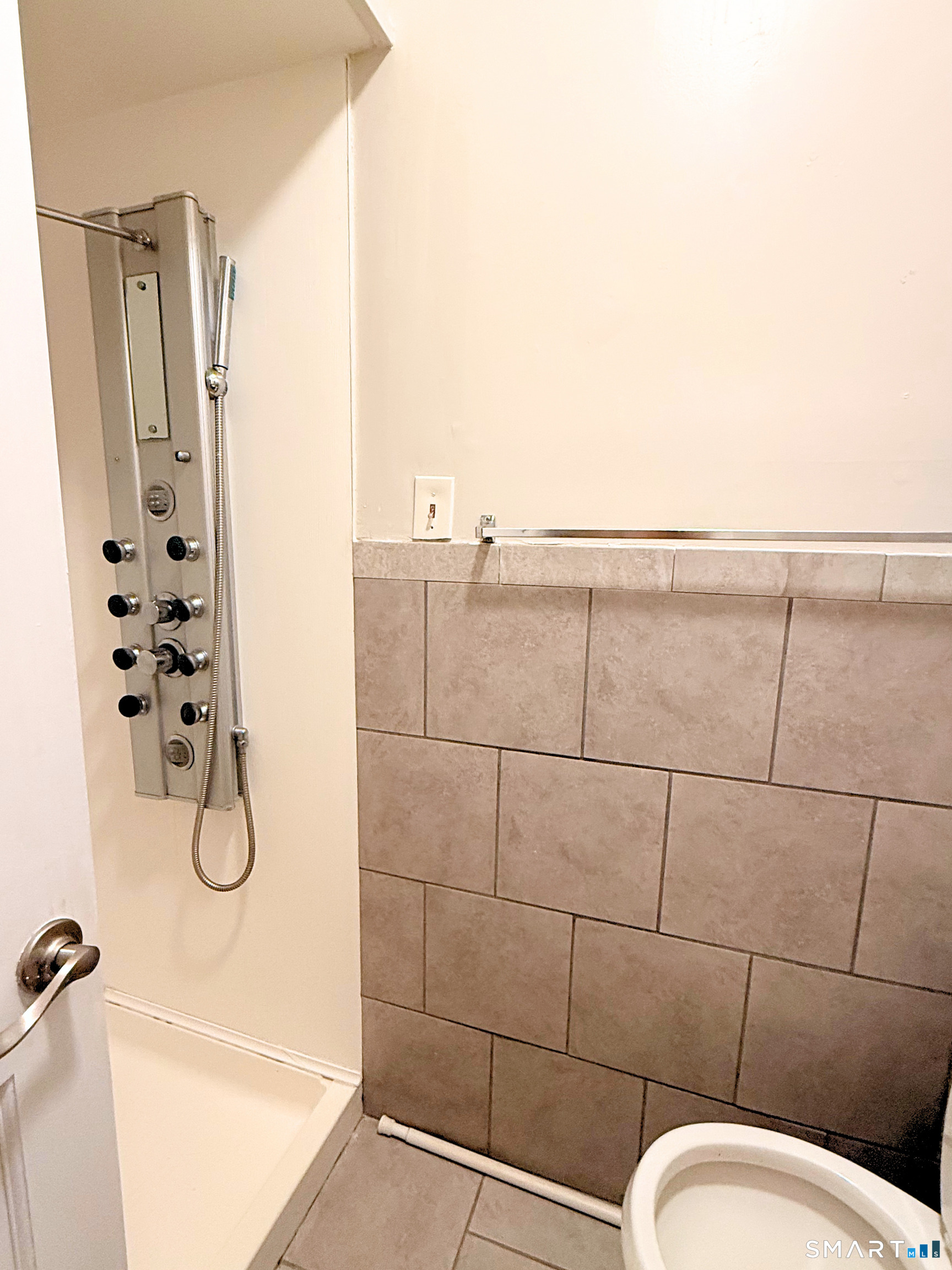 605 Merritt Street Bridgeport, CT 06606 - Photo 22 of 23