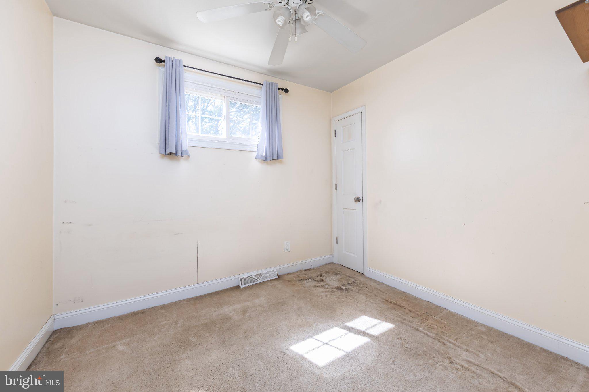 247 Jackson Road Mantua, NJ 08051 - Photo 16 of 22 Upper Floor Bedroom 3