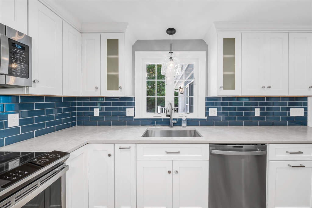 59 Beaverbrook Road Burlington, MA 01803 - Photo 8 of 33 Gallery Image 8