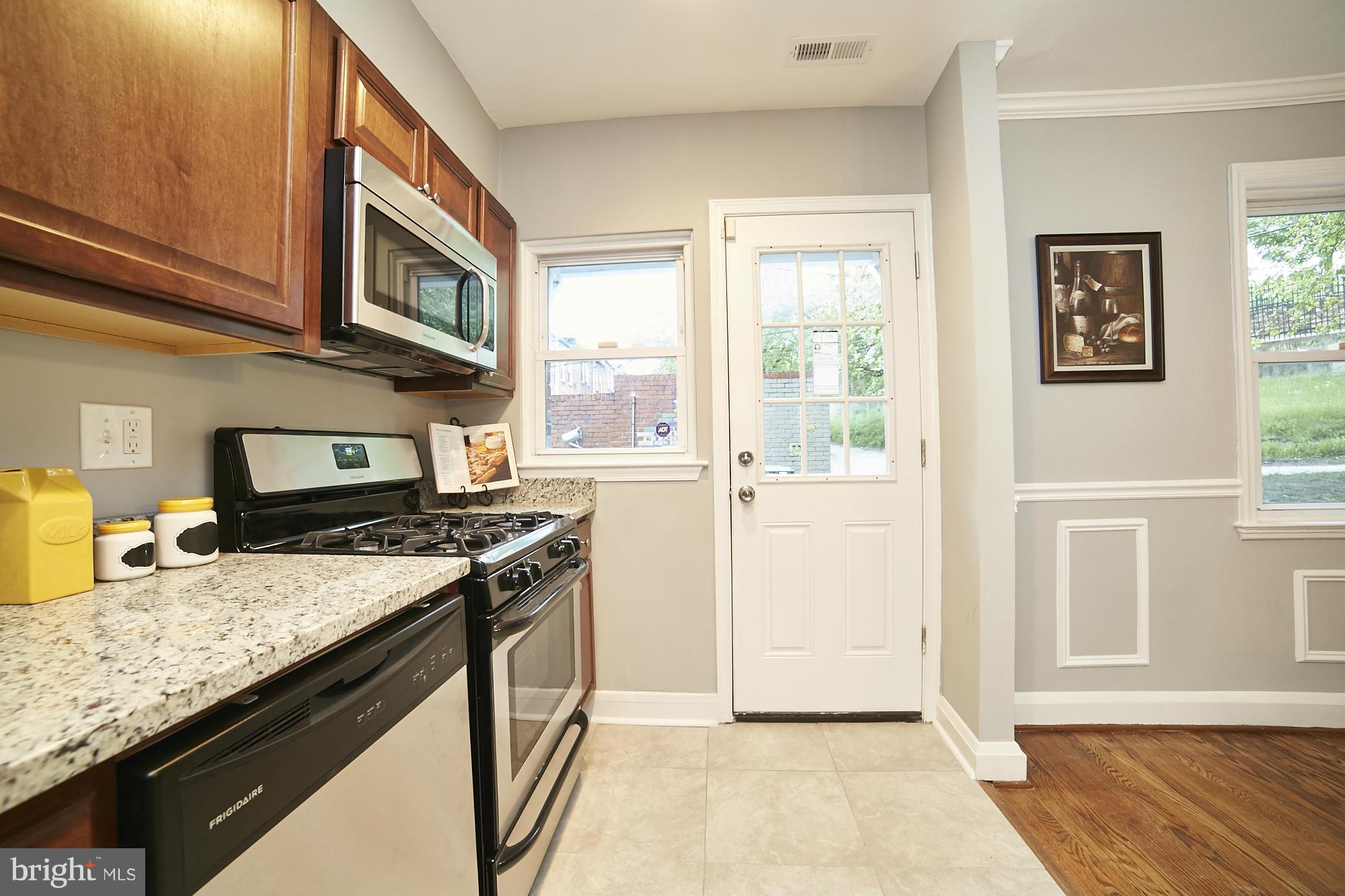 913 North Hill Road Baltimore, MD 21218 - Photo 14 of 30 Kitchen
