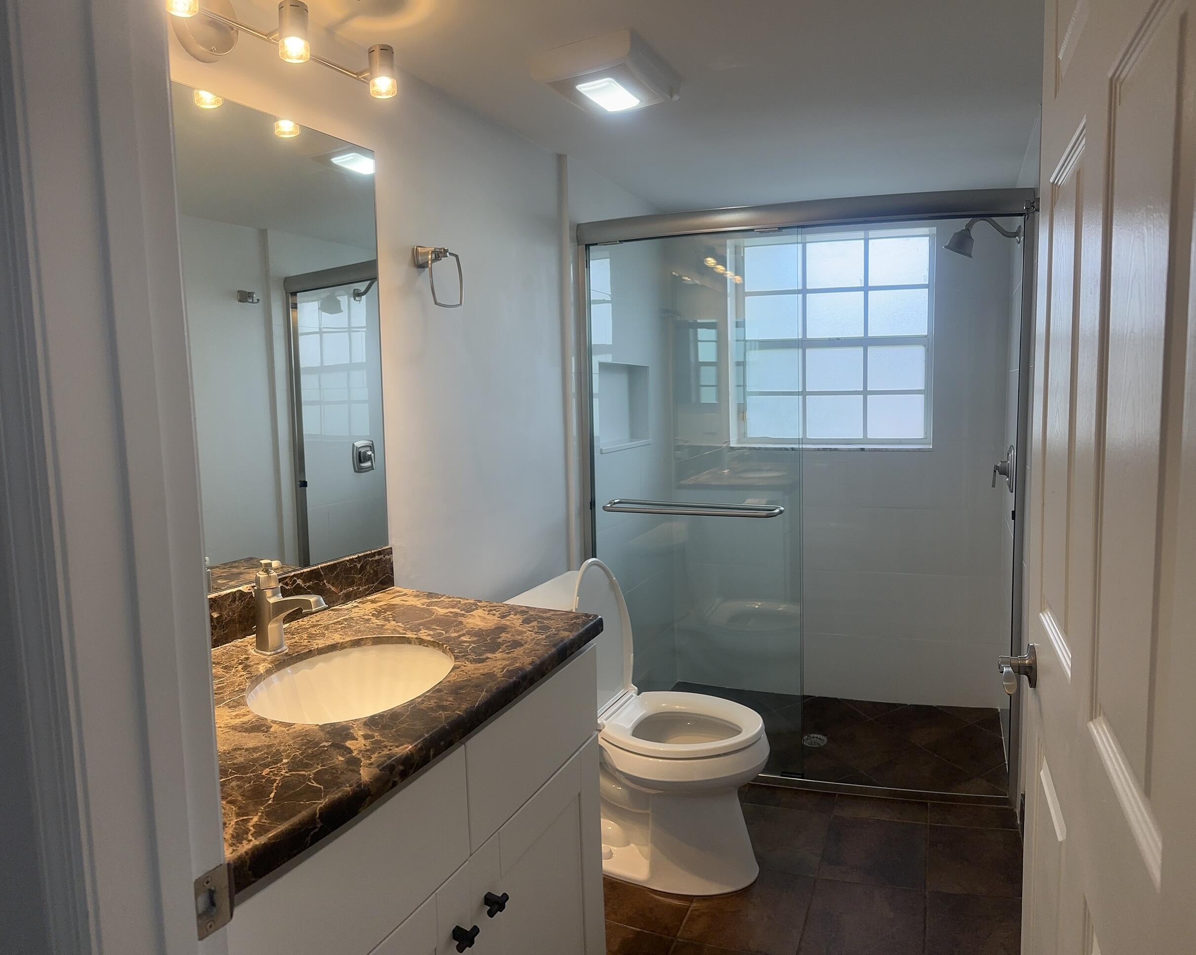 10720 Bexley Boulevard Boca Raton, FL 33428 - Photo 13 of 22 guest bathroom