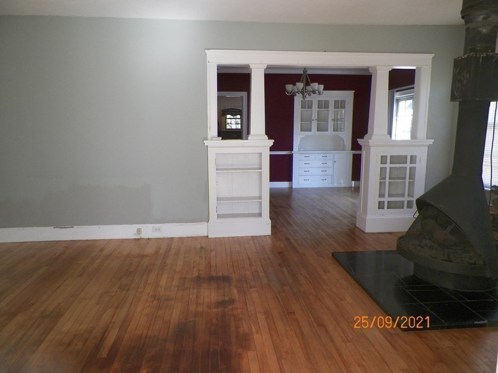 44 Volkmar Road Worcester, MA 01606 - Photo 11 of 26 Gallery Image 11