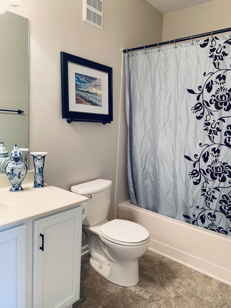2480 Golf Ridge Circle Naperville, IL 60563 - Photo 12 of 18 a bathroom with a toilet and a sink