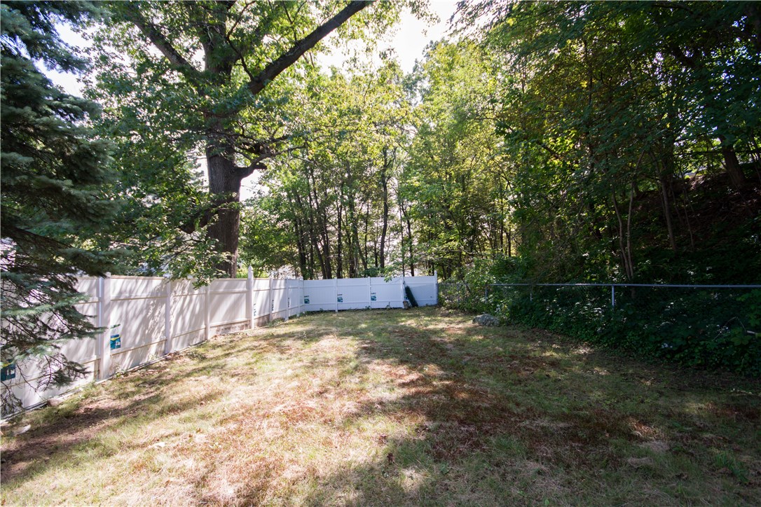 208 Killingly Street Providence, RI 02909 - Photo 33 of 34 Gallery Image 33