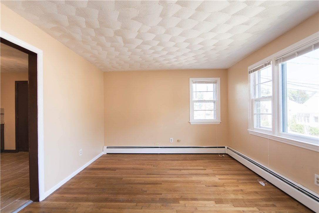 208 Killingly Street Providence, RI 02909 - Photo 10 of 34 Gallery Image 10