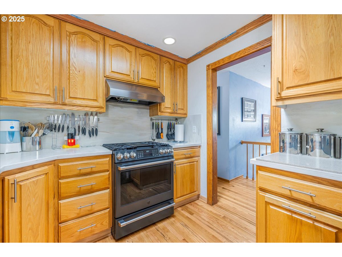 2398 Cole Road South Salem, OR 97306 - Photo 10 of 38