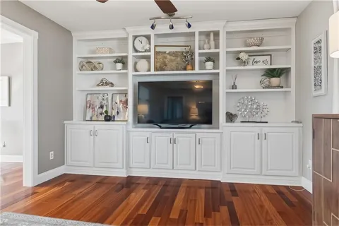 $400,000 | 4509 West 51st Street, Roeland Park, KS 66205