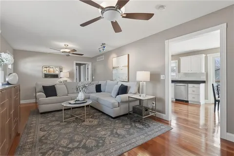 $400,000 | 4509 West 51st Street, Roeland Park, KS 66205