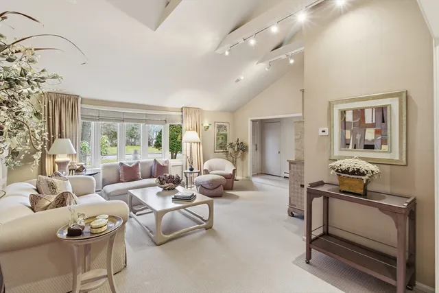 $850,000 | 45 Kingsbrook Way, Easton, MA 02356