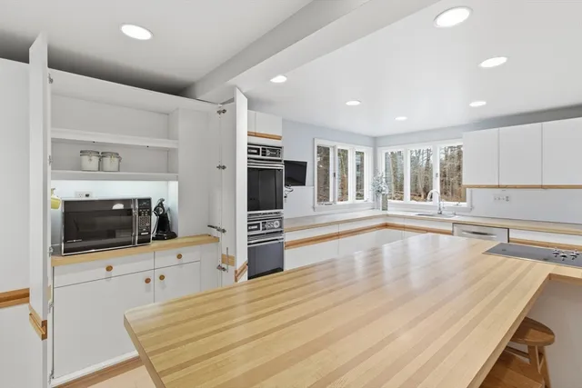 $850,000 | 45 Kingsbrook Way, Easton, MA 02356