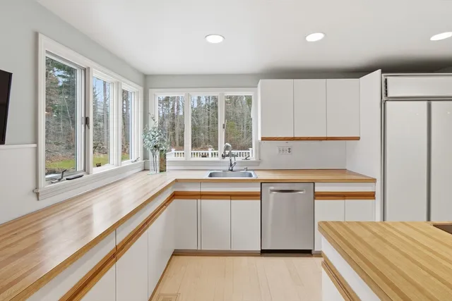 $850,000 | 45 Kingsbrook Way, Easton, MA 02356