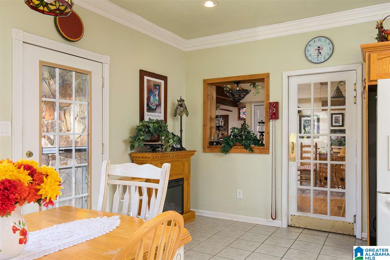 401 Lakeshore Loop Oneonta, AL 35121 - Photo 14 of 46