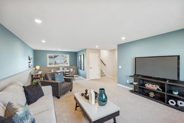 $437,900 | 877 Yellowcrest Street Southwest, Delano, MN 55328