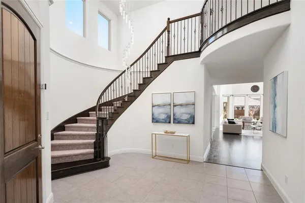 a view of entryway and hall