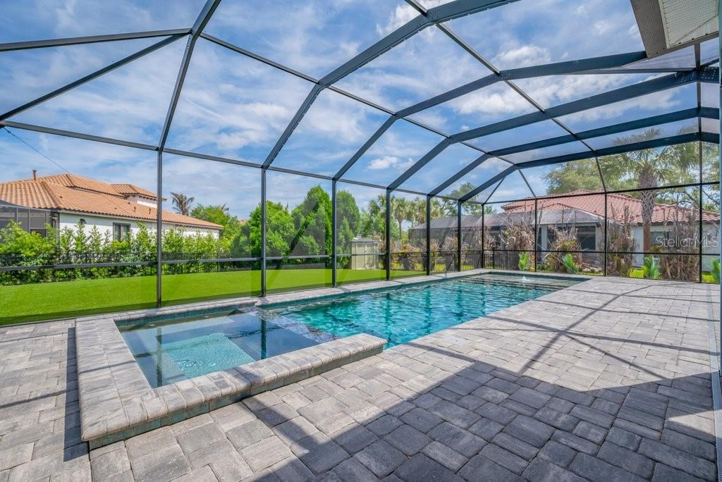 14908 Bassinger Lane Lithia, FL 33547 - Photo 38 of 56 a view of a backyard with a big yard