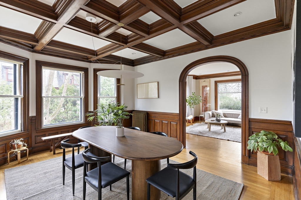 25 Russell Avenue Watertown, MA 02472 - Photo 11 of 40