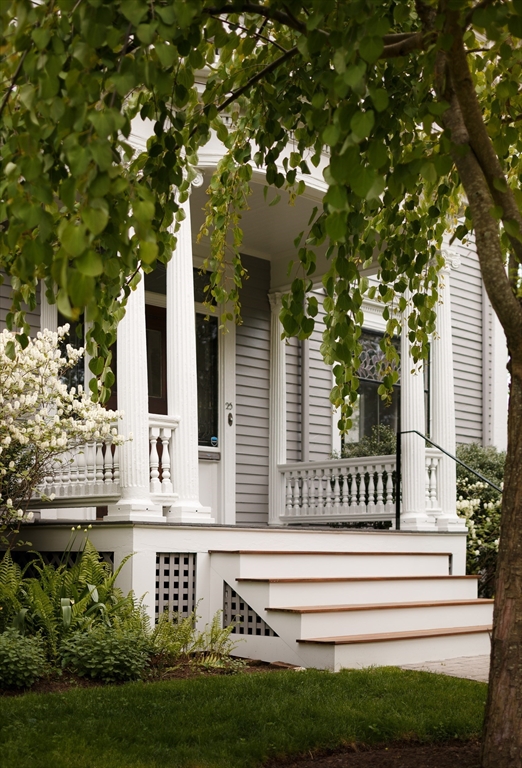 25 Russell Avenue Watertown, MA 02472 - Photo 2 of 40