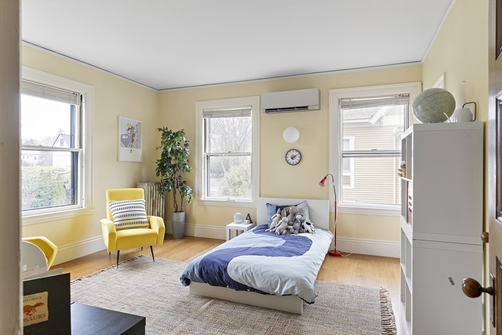 25 Russell Avenue Watertown, MA 02472 - Photo 22 of 40