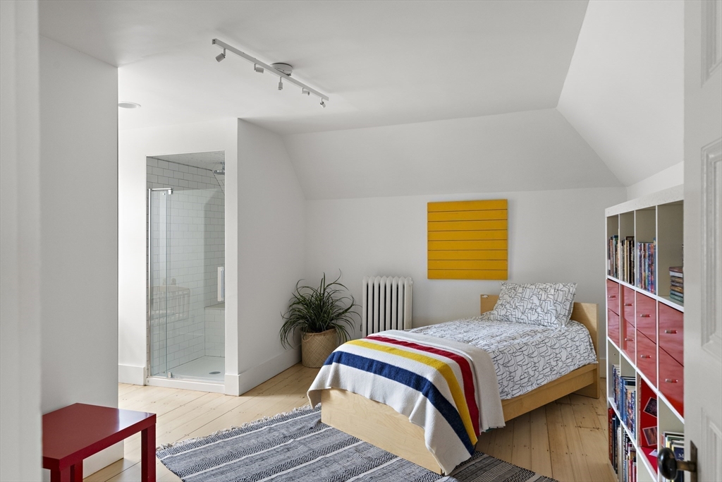 25 Russell Avenue Watertown, MA 02472 - Photo 26 of 40