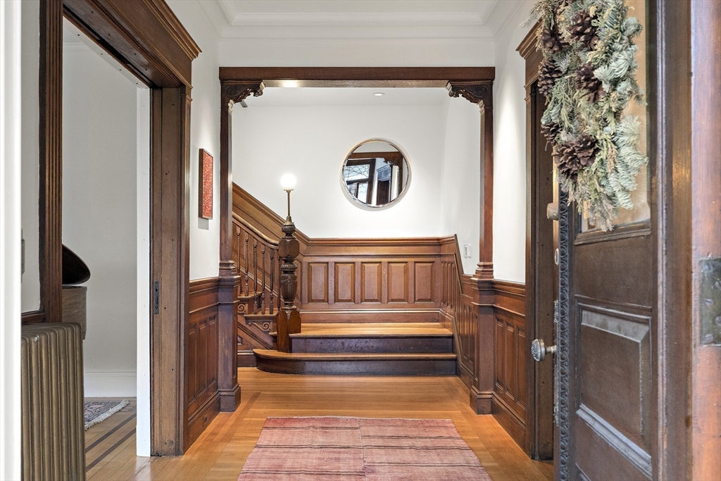 25 Russell Avenue Watertown, MA 02472 - Photo 6 of 40