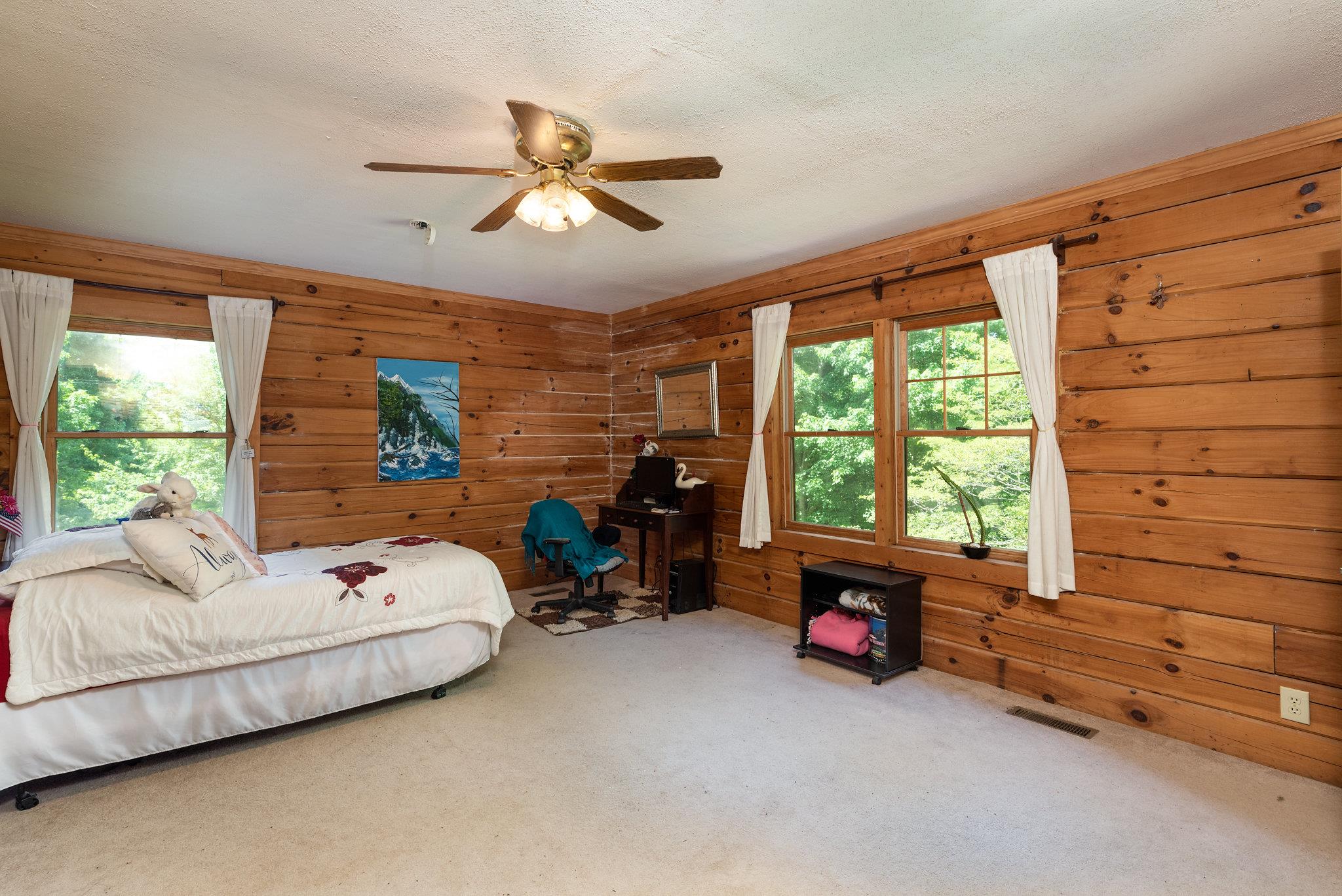 2086 Parker Road Morrison, TN 37357 - Photo 5 of 23 master with full bath