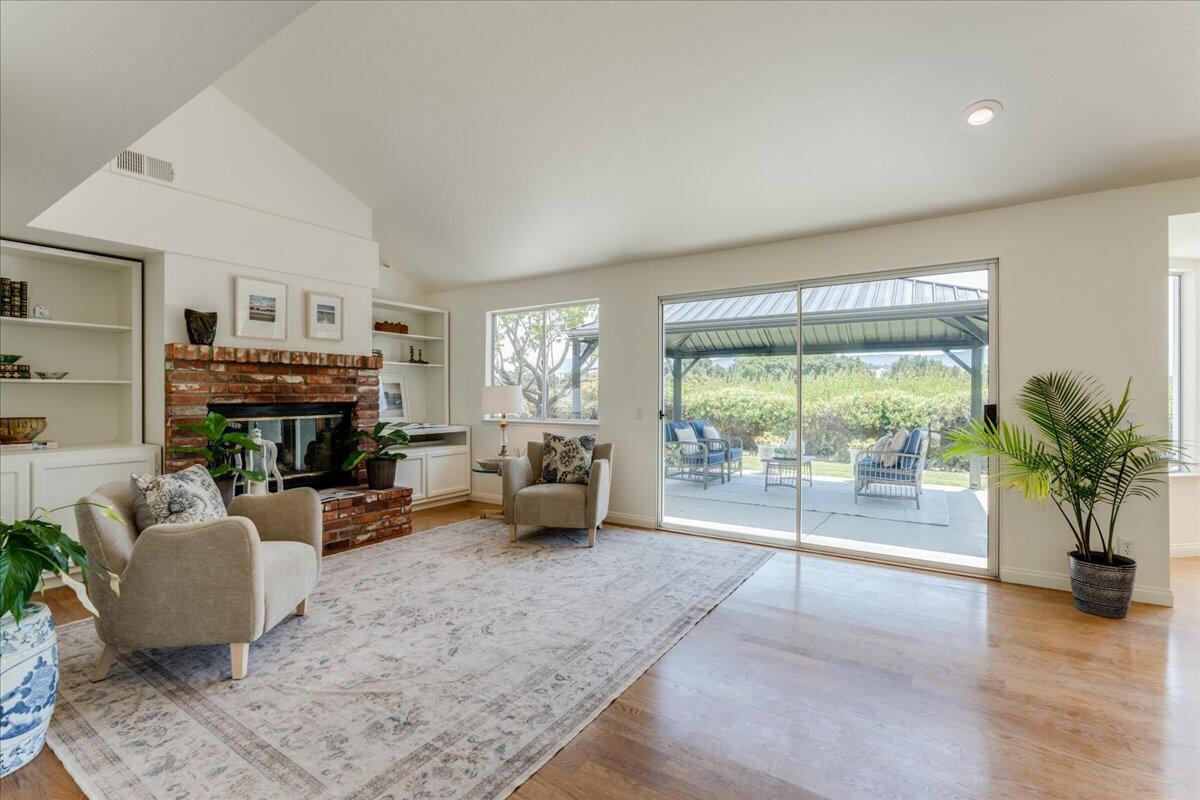 1418 Aarhus Drive Solvang, CA 93463 - Photo 12 of 42 11-