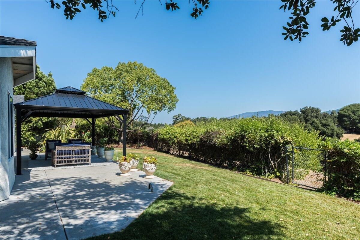 1418 Aarhus Drive Solvang, CA 93463 - Photo 33 of 42 32