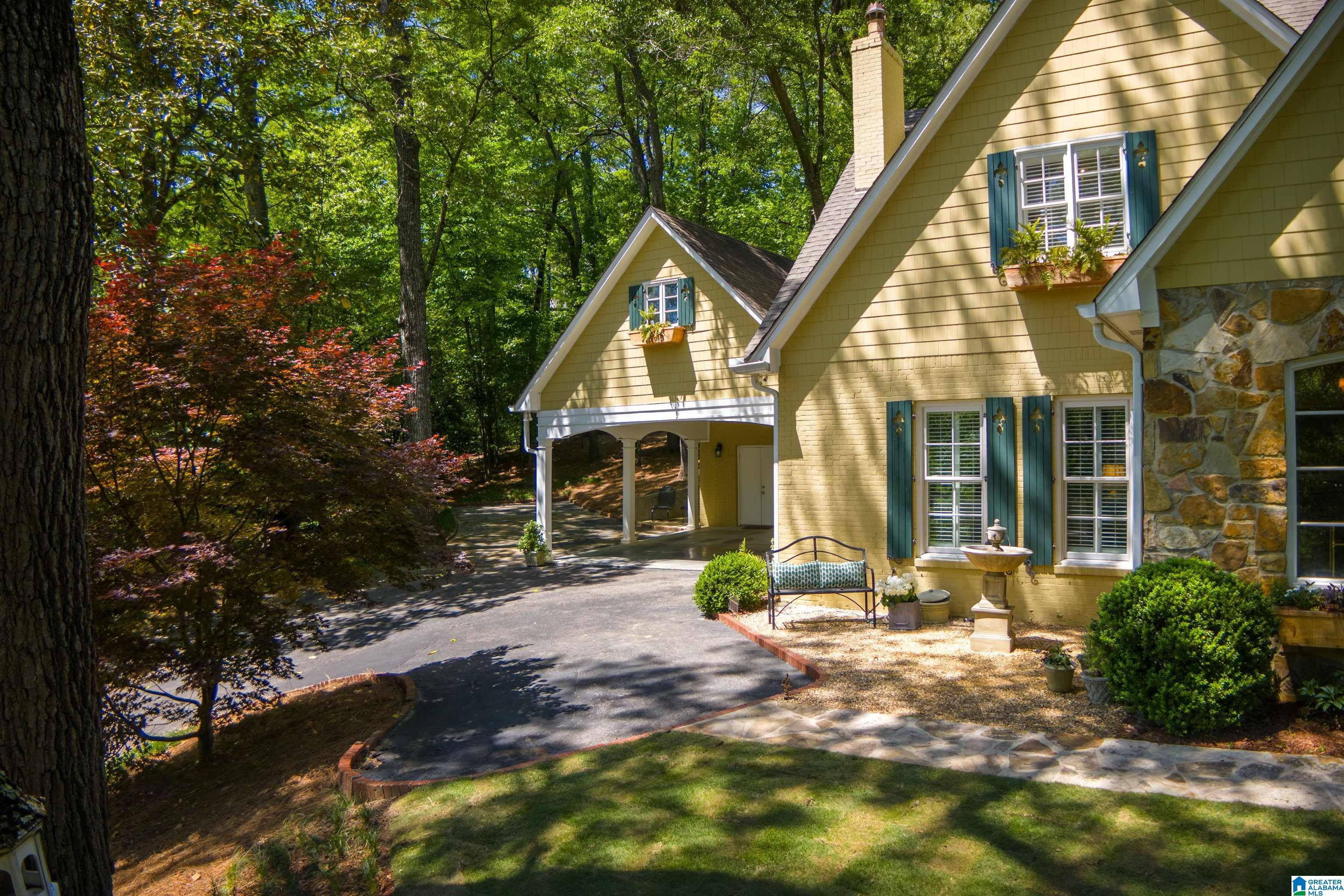 14 Woodhill Road Birmingham, AL 35213 - Photo 5 of 55