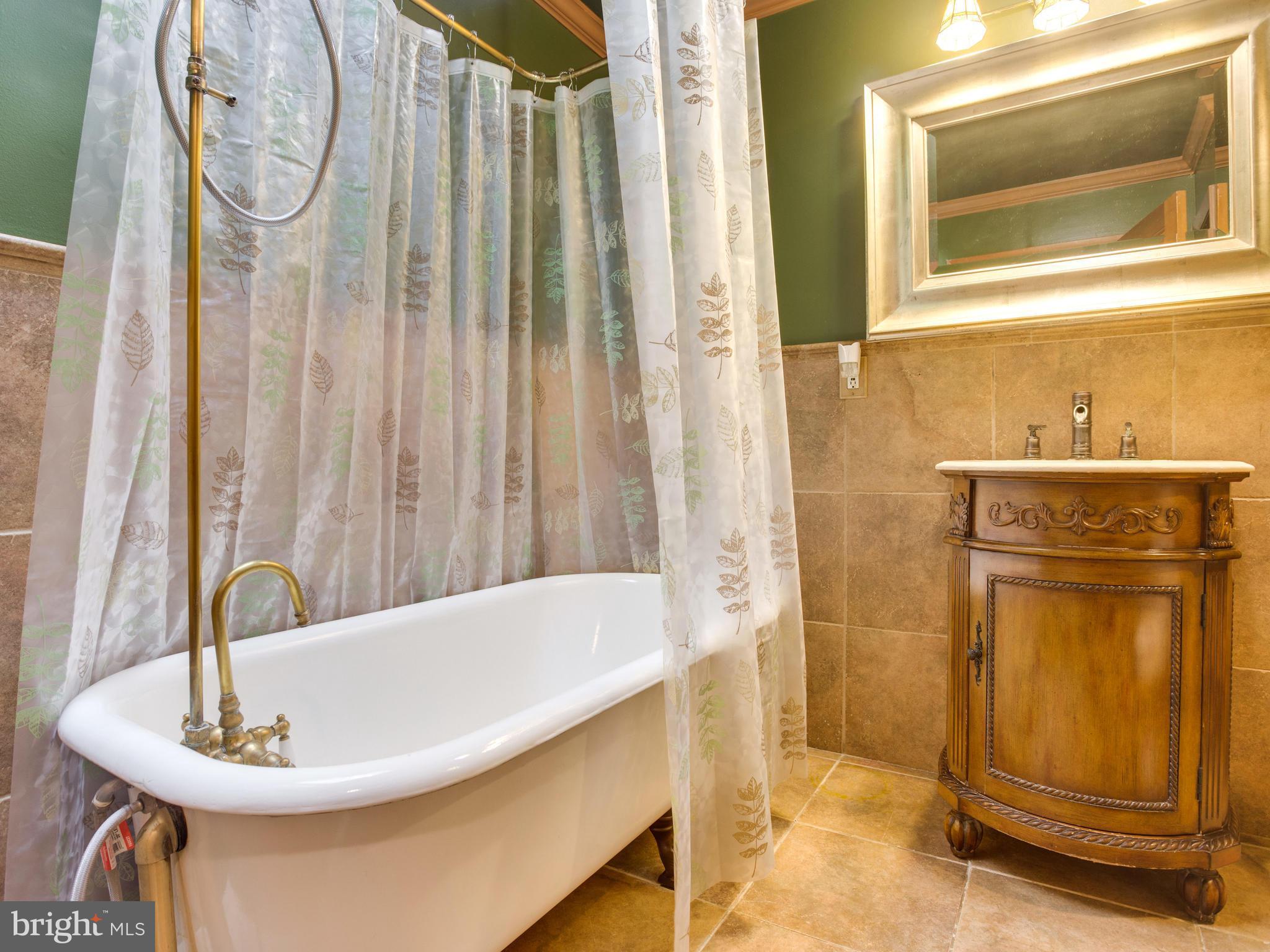 10385 Messick Road Midland, VA 22728 - Photo 17 of 30 Bath 1