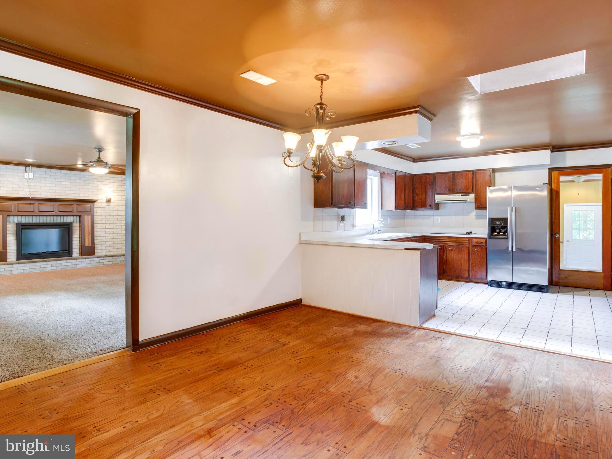 10385 Messick Road Midland, VA 22728 - Photo 9 of 30 Dining room/Kitchen