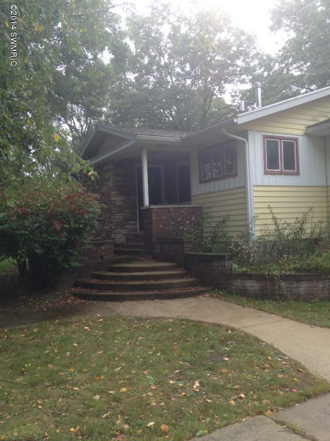 4665 Quarterline Road Muskegon, MI 49444 - Photo 2 of 18 IMG_0372