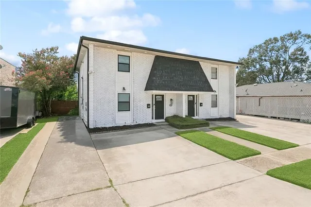 $2,050 | 3734 Diane Place, Metairie, LA 70002