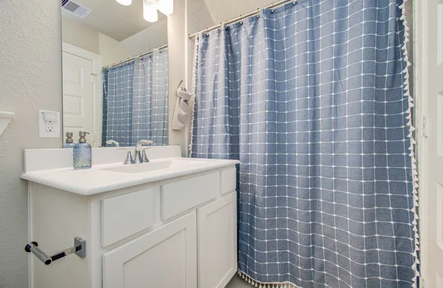 $435,000 | 1912 Honey Mound Drive, Houston, TX 77080