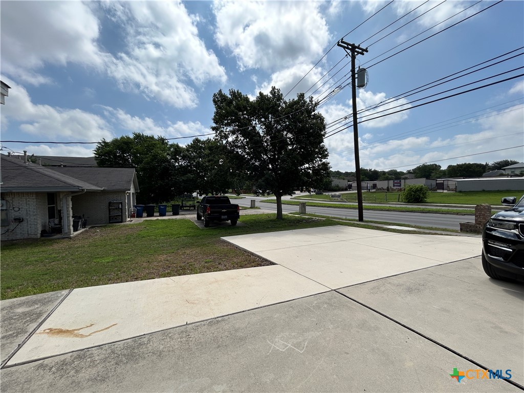 1642 West County Line Road New Braunfels, TX 78130 - Photo 3 of 31