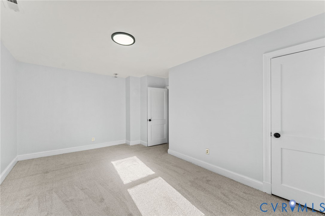 352 3rd Street Emporia, VA 23847 - Photo 11 of 25 a view of room