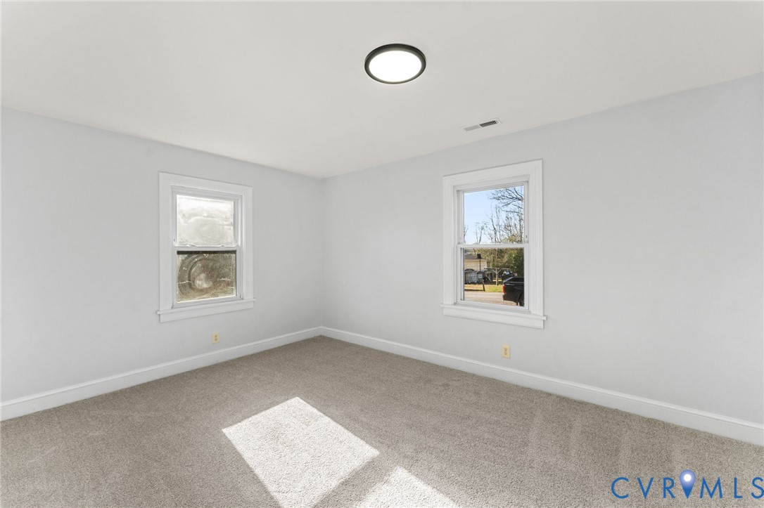 352 3rd Street Emporia, VA 23847 - Photo 9 of 25 a view of an empty room with a window