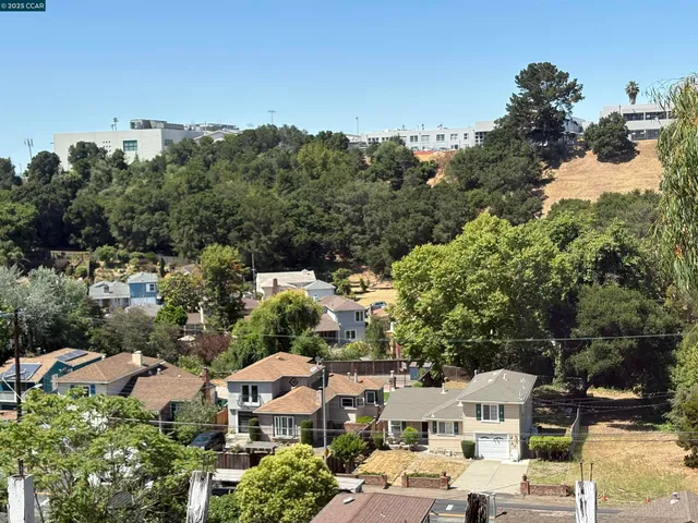 $775,000 | 9501 Castlewood Street, Oakland, CA 94605