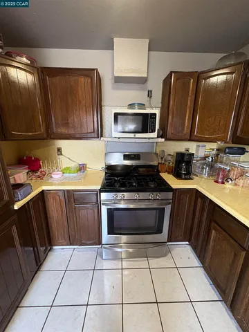 $775,000 | 9501 Castlewood Street, Oakland, CA 94605