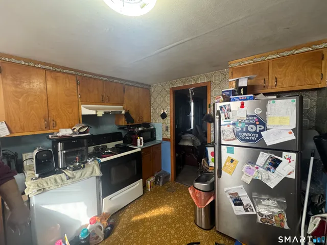 $305,000 | 105 Spring Street, Middletown, CT 06457