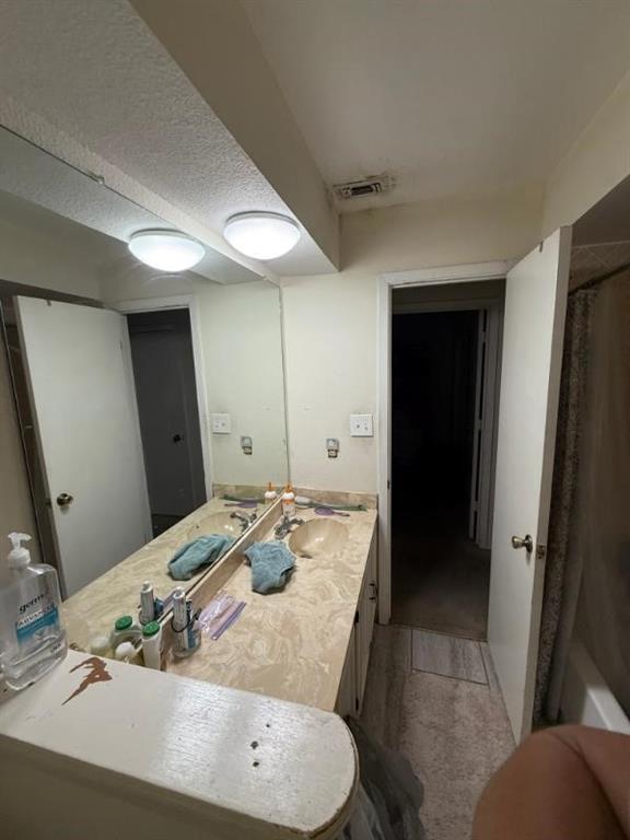 705 Angle Ridge Circle Garland, TX 75043 - Photo 20 of 39 Gallery Image 20