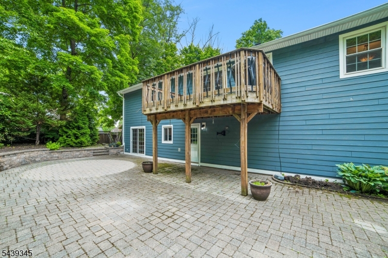 87 Reinman Road Warren, NJ 07059 - Photo 40 of 43