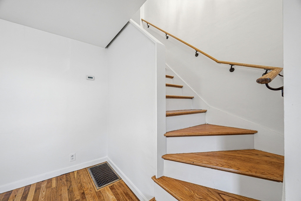 19 Keyes Street Quincy, MA 02169 - Photo 14 of 36
