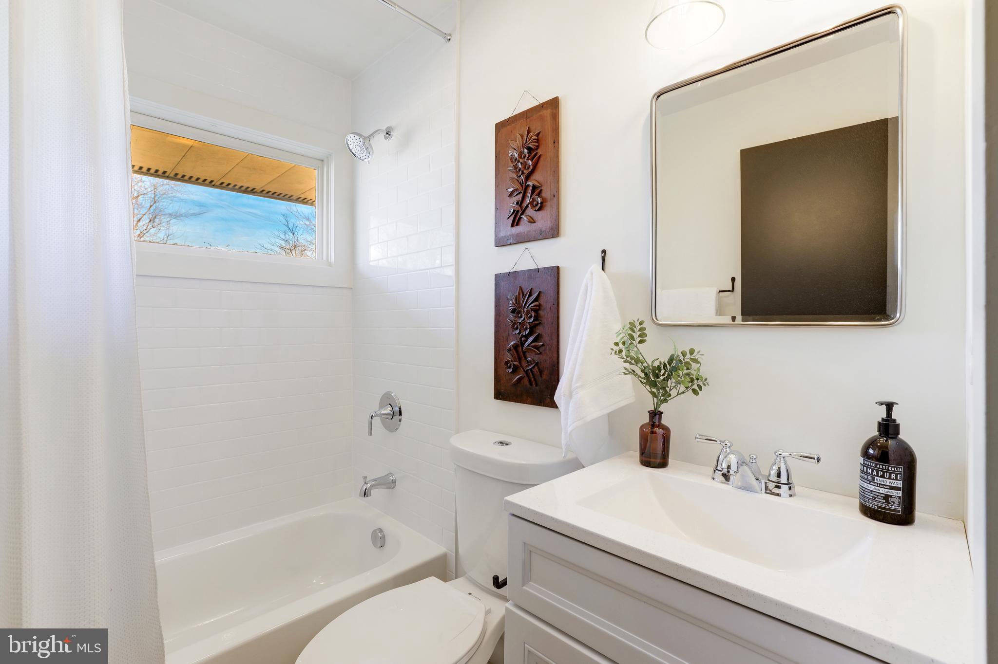 403 East Poplar Road Sterling, VA 20164 - Photo 27 of 33 Full Bath