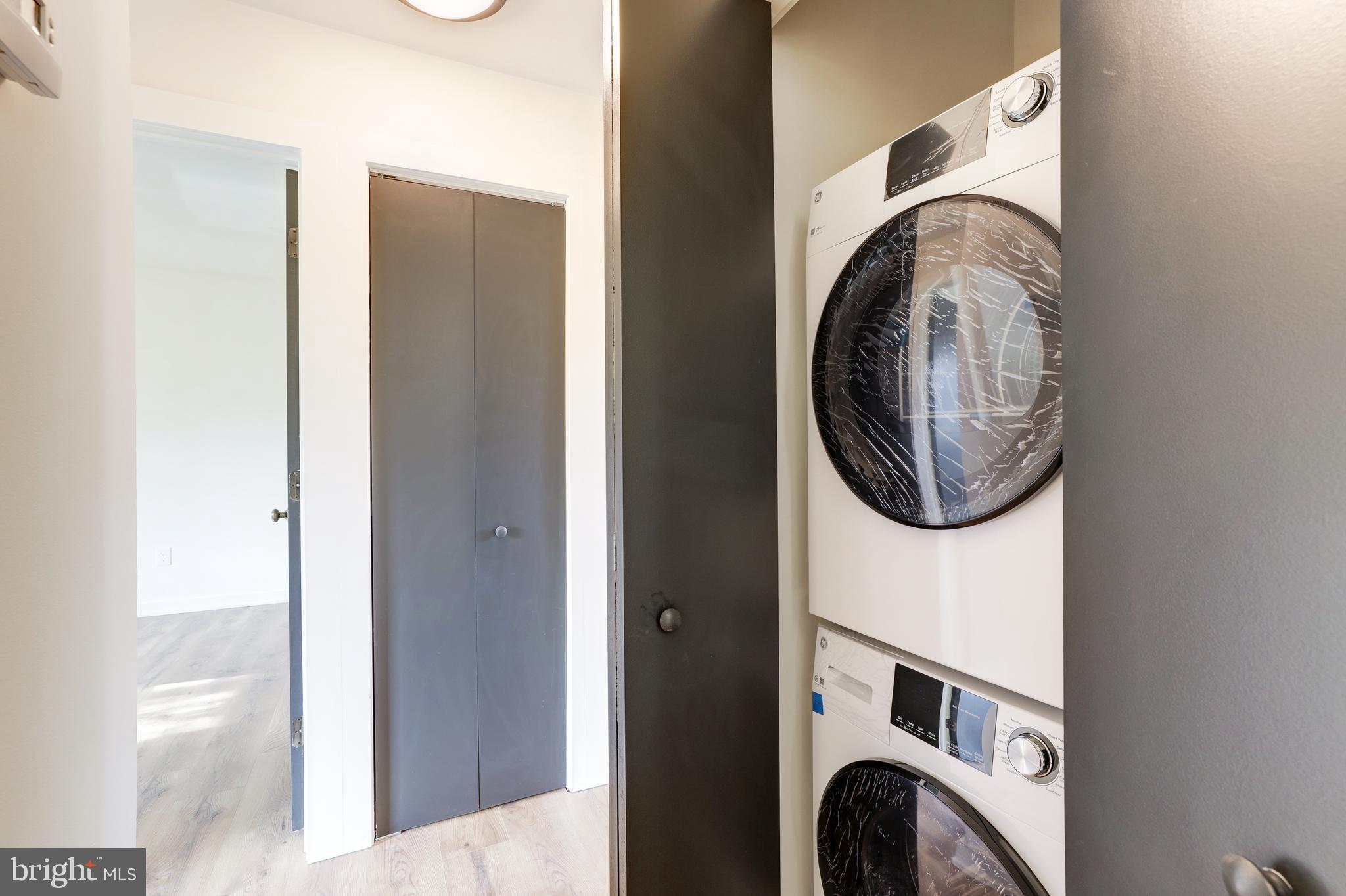 403 East Poplar Road Sterling, VA 20164 - Photo 31 of 33 New Laundry