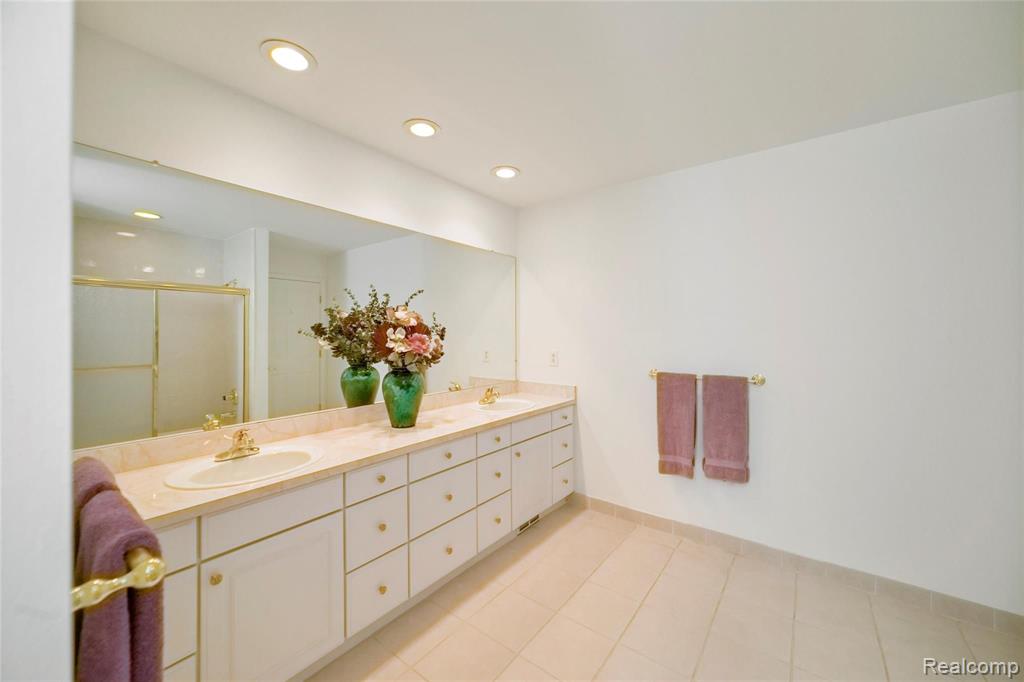 3743 Sleepy Fox Drive Rochester Hills, MI 48309 - Photo 41 of 55
