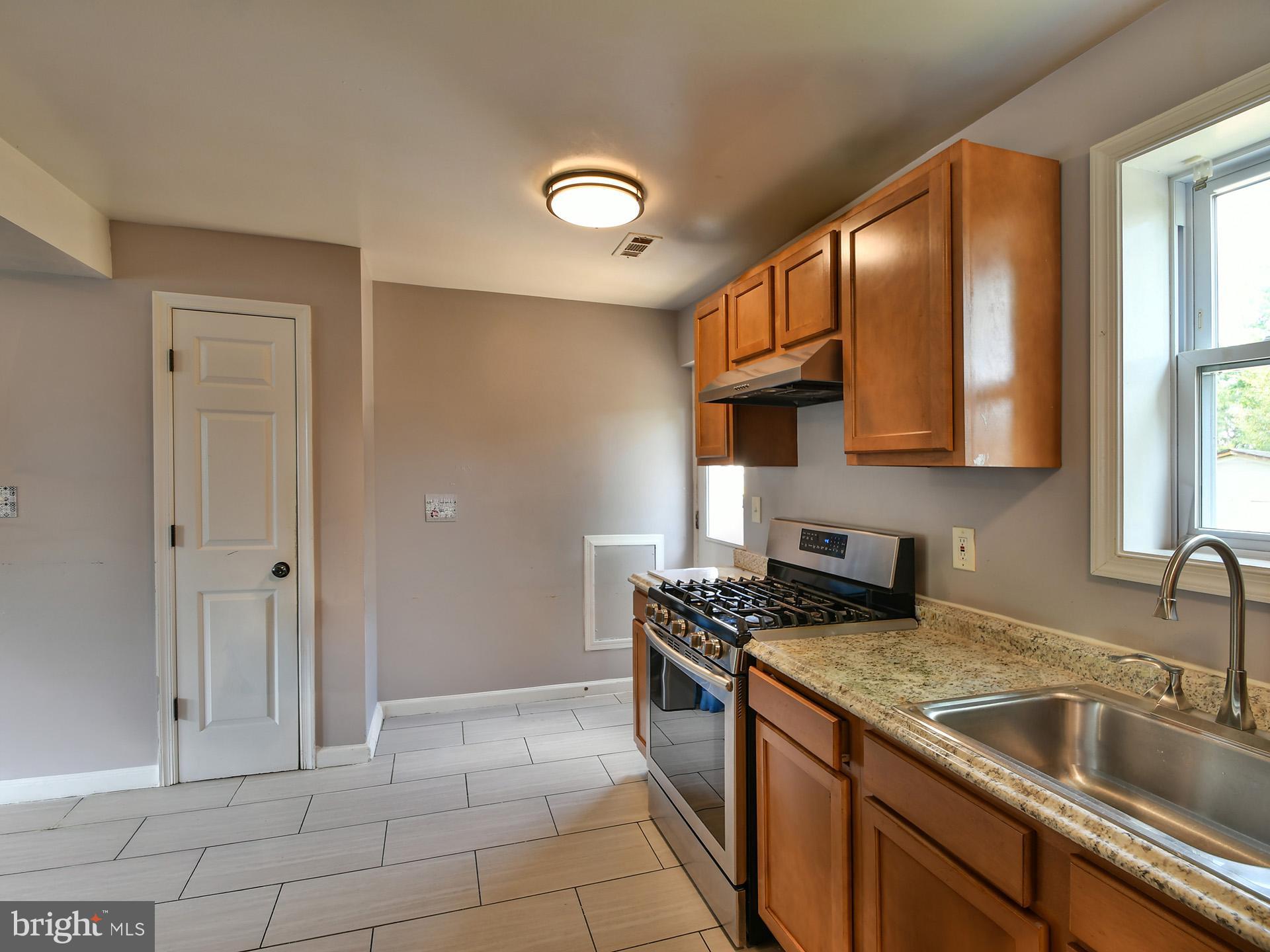 5016 Laguna Road College Park, MD 20740 - Photo 21 of 64