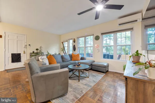 $3,000 | 3400 Gunston Road, Alexandria, VA 22302