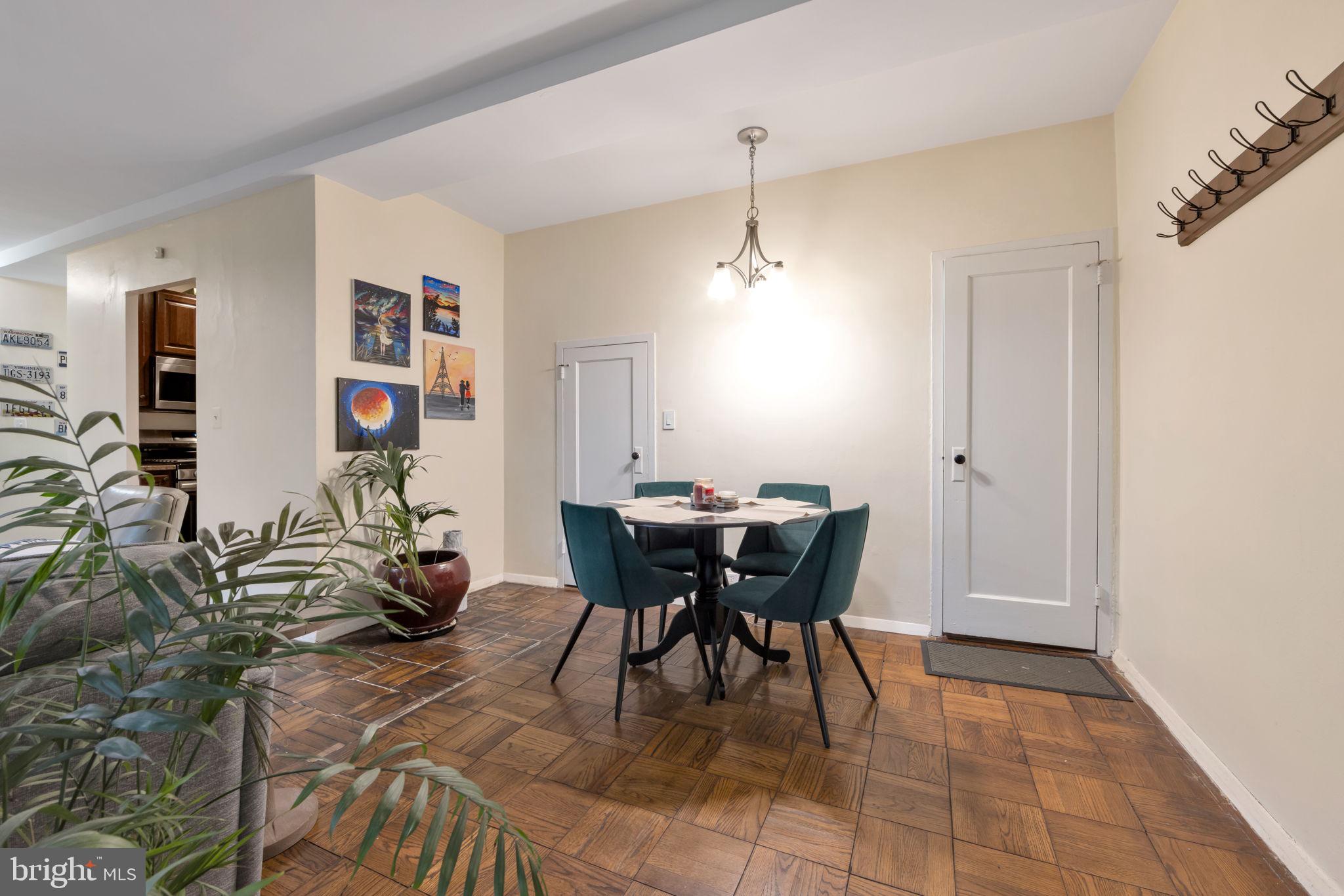 3400 Gunston Road Alexandria, VA 22302 - Photo 5 of 15 Charming dining nook with artful flair.